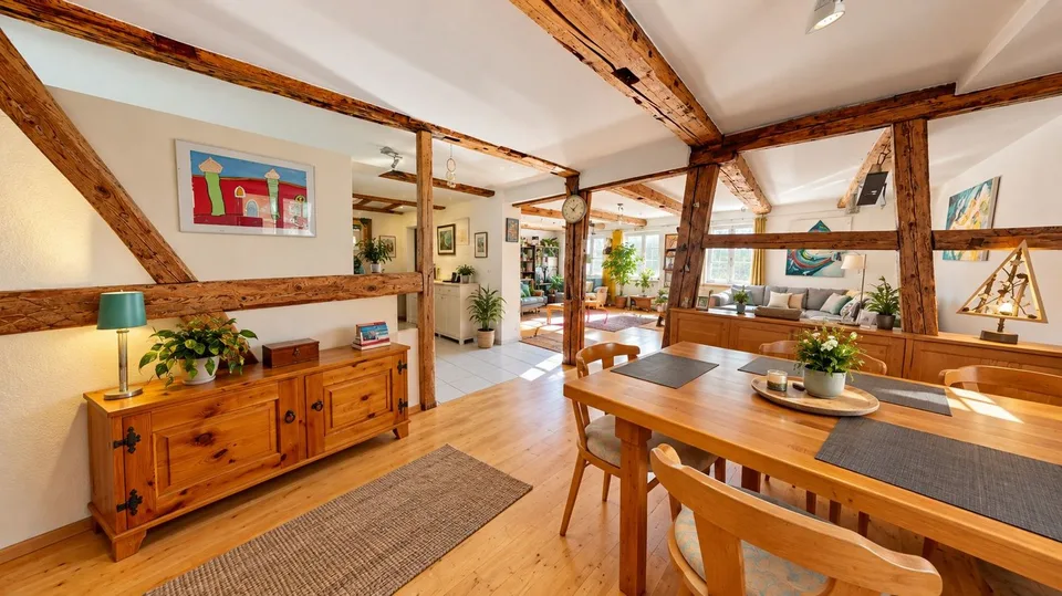 Ampia casa a due famiglie con area benessere, carport, box auto e parcheggio esterno – foto 7 di 18