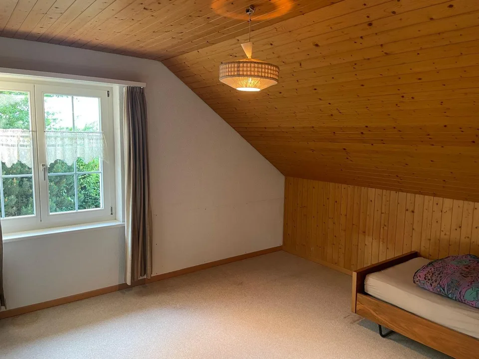 Charming single-family house in an attractive location in Rüttenen – photo 12 of 16