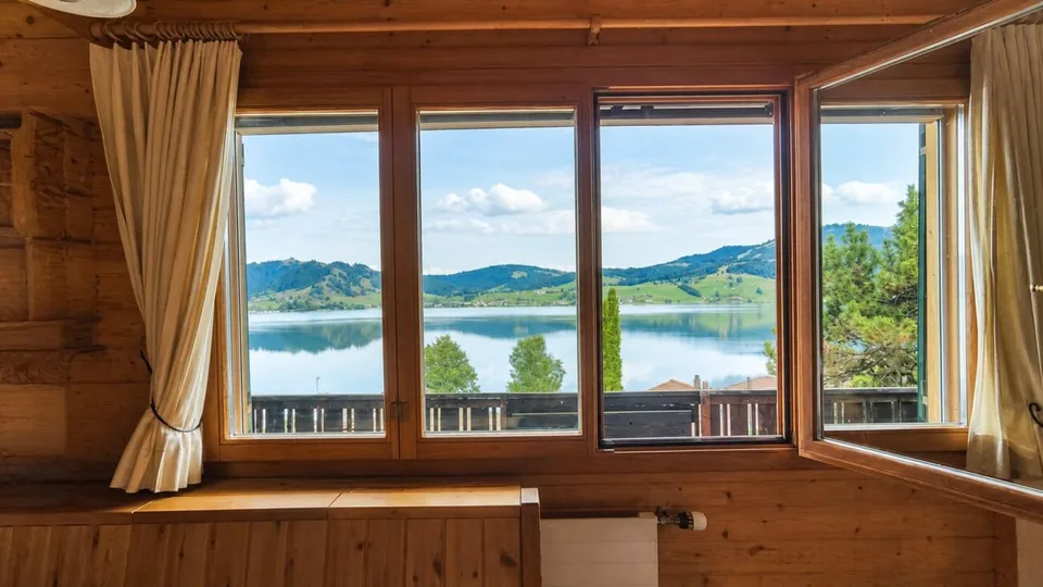 Dreamy holiday home with fantastic lake view – photo 13 of 27