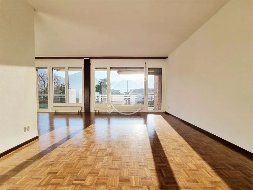 Wohnung Lugano-Massagno 3.5 Zimmer mit Garten – Foto 2 von 7