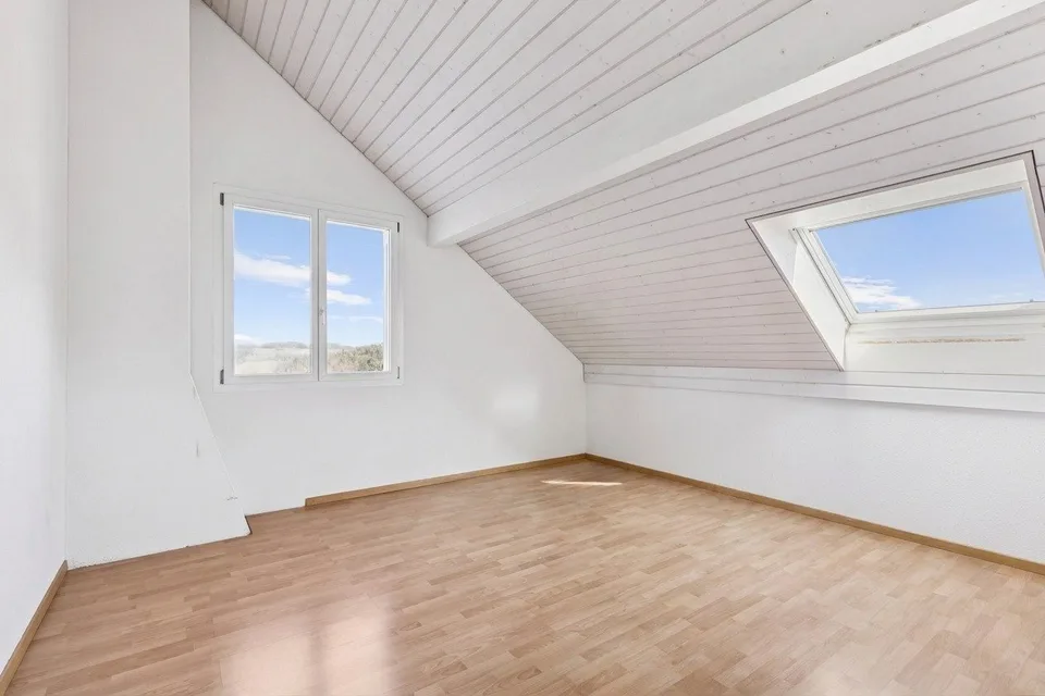 Naherholungsgebiet direkt vor der Haustüre - Grosse Dachwohnung umg... – Foto 5 von 8