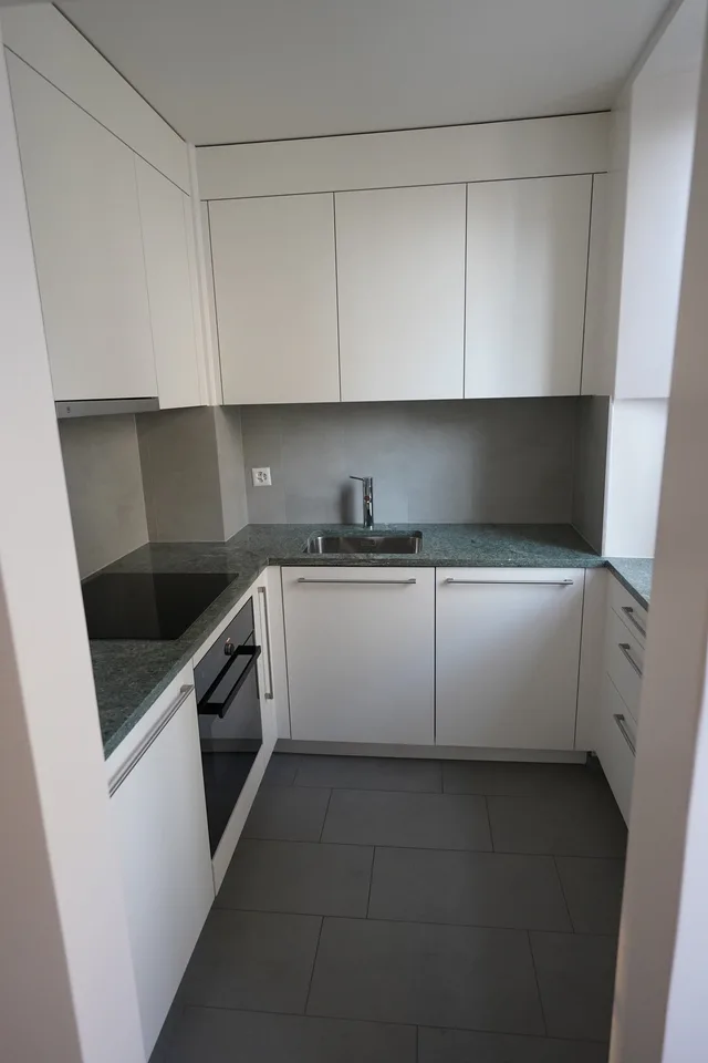 Charmante 3-Zimmer-Wohnung mit Balkon in der Zürcher Altstadt – Foto 5 von 13