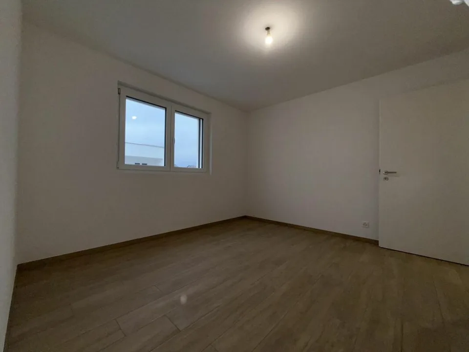 5.5 Zimmer Reihenfamilienhaus in Le Bouveret – Foto 11 von 16
