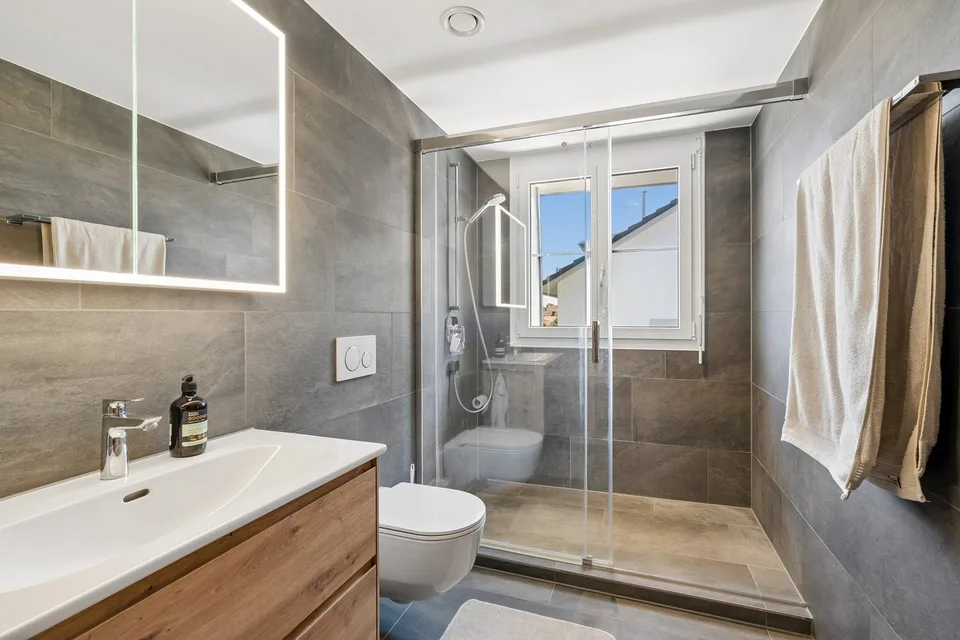 Casa residenziale e commerciale a Würenlos con base di guadagno stabile – foto 7 di 10