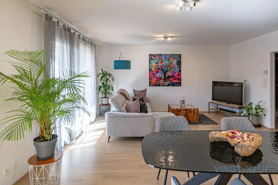 Onex ? 5-Zimmer-Wohnung mit großem Balkon, im Herzen der Stadt mit vielen Einrichtungen – Foto 4 von 10