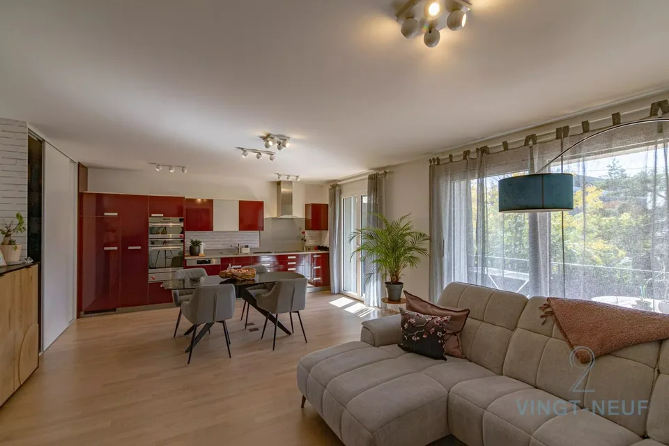 Onex ? 5-Zimmer-Wohnung mit großem Balkon, im Herzen der Stadt mit vielen Einrichtungen – Foto 2 von 10