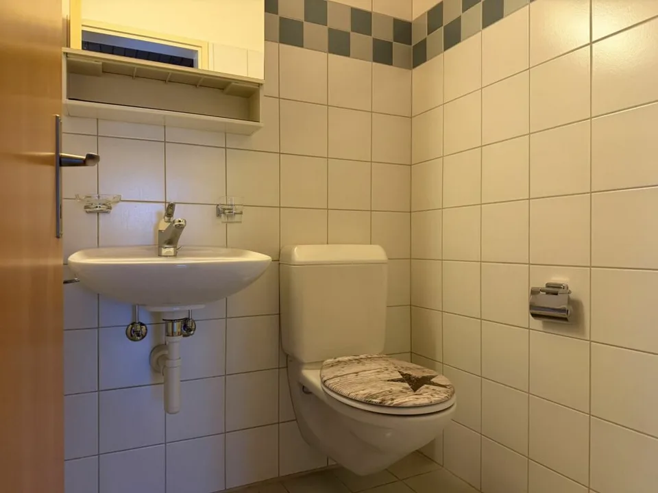 Charmante 3.5-Zi.-Dachwohnung mit Cheminée in Menziken AG – Foto 13 von 13
