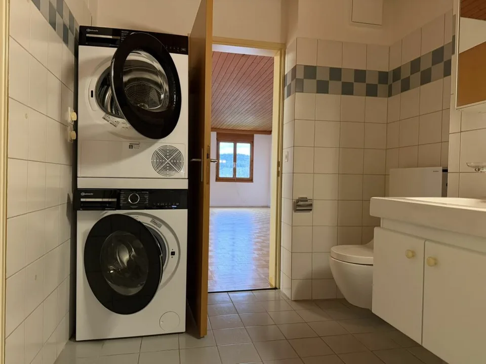 Charmante 3.5-Zi.-Dachwohnung mit Cheminée in Menziken AG – Foto 12 von 13