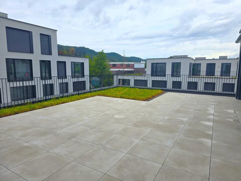 «Primo affitto» Appartamento moderno di 3,5 locali in attico con grande terrazza sul tetto, a soli 20 minuti da Zurigo – foto 8 di 9