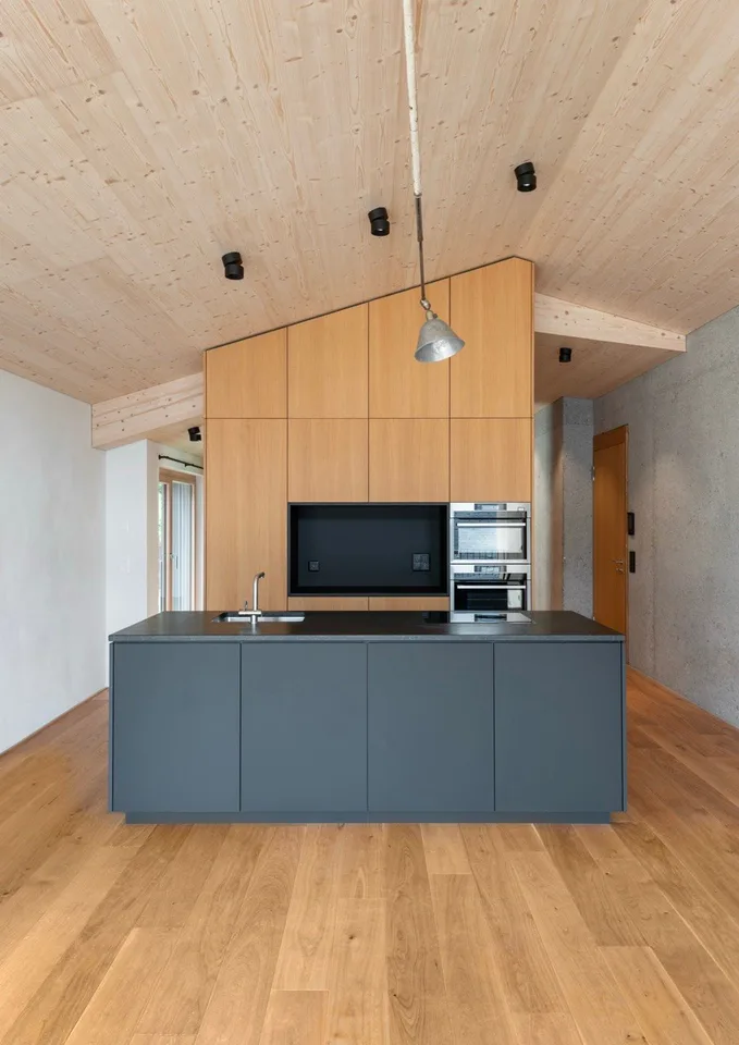 2.5-Zimmer-Dachwohnung, NWF 64 m² (BGF 74 m²): Loftartiger Räumling mit funktionalem Wohngenuss – Foto 4 von 18