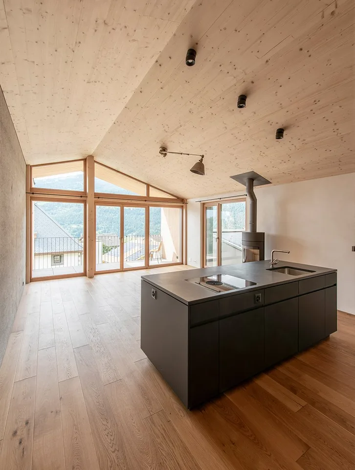2.5-Zimmer-Dachwohnung, NWF 64 m² (BGF 74 m²): Loftartiger Räumling mit funktionalem Wohngenuss – Foto 5 von 18