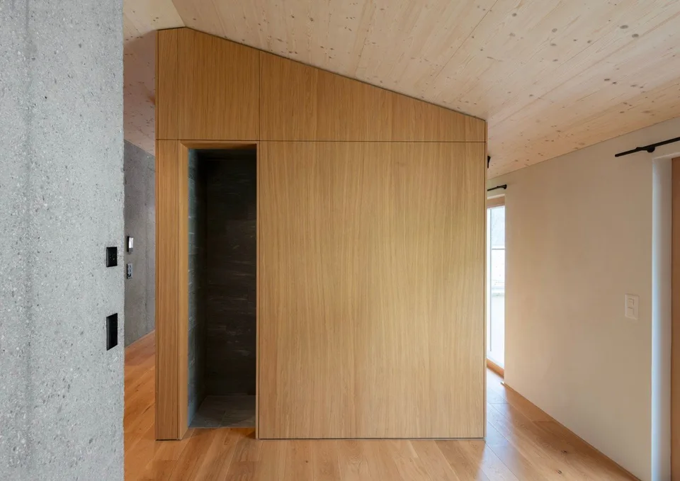 2.5-Zimmer-Dachwohnung, NWF 64 m² (BGF 74 m²): Loftartiger Räumling mit funktionalem Wohngenuss – Foto 9 von 18