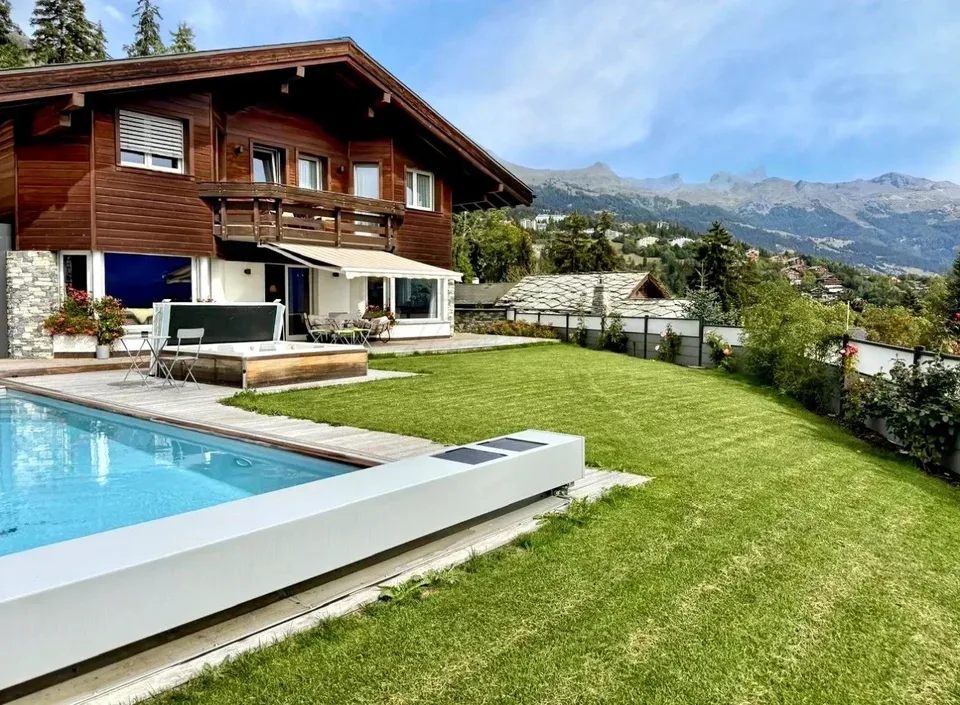 Maison familiale avec piscine et espace bien-être, Randogne - Bluche – photo 2 sur 9