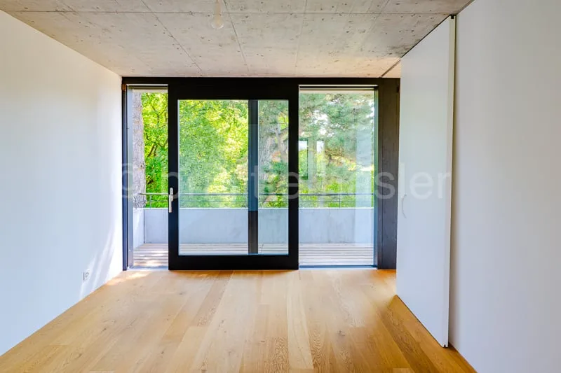 Propriété designer moderne avec piscine dans un emplacement exclusif sur Binninger Höhe – photo 10 sur 12