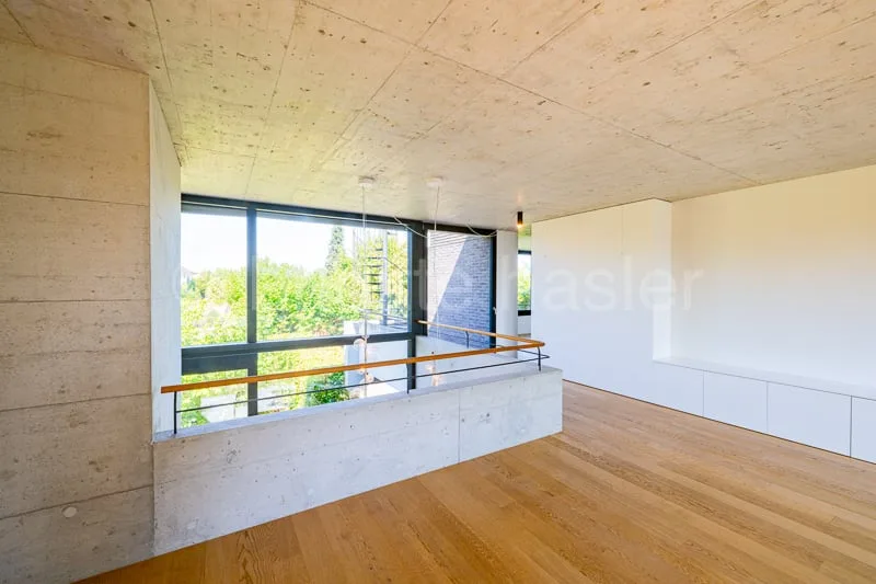 Propriété designer moderne avec piscine dans un emplacement exclusif sur Binninger Höhe – photo 8 sur 12