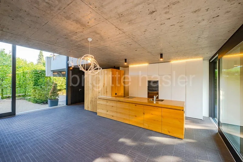 Propriété designer moderne avec piscine dans un emplacement exclusif sur Binninger Höhe – photo 5 sur 12