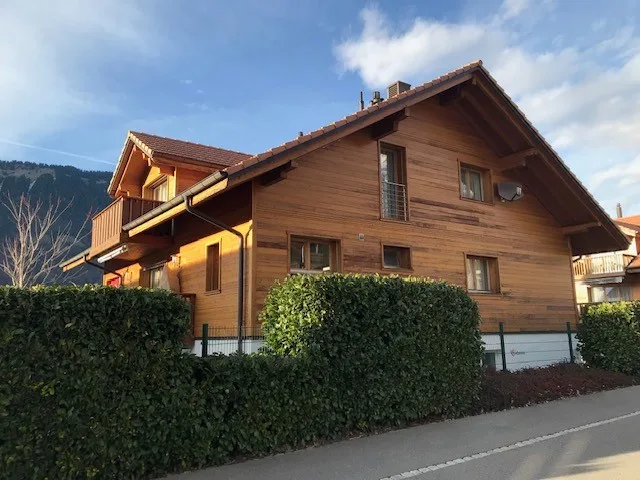 Charming apartment in a beautiful location on Lake Brienz – photo 3 of 12