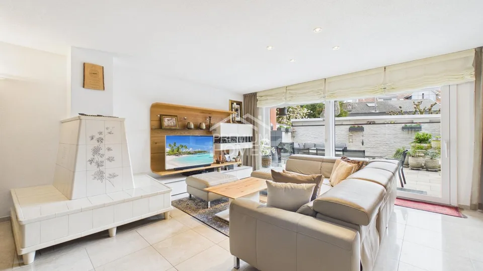 Résidence duplex élégante avec jardin privé – photo 1 sur 25
