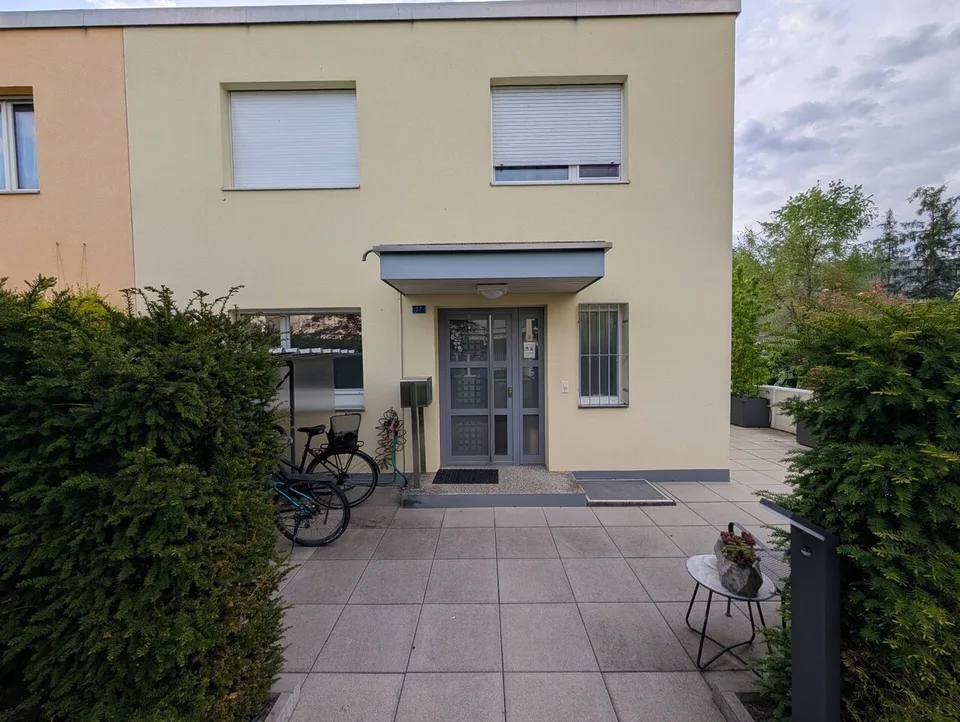 5.5 Zimmer Reihenfamilienhaus in Reinach BL – Foto 2 von 13