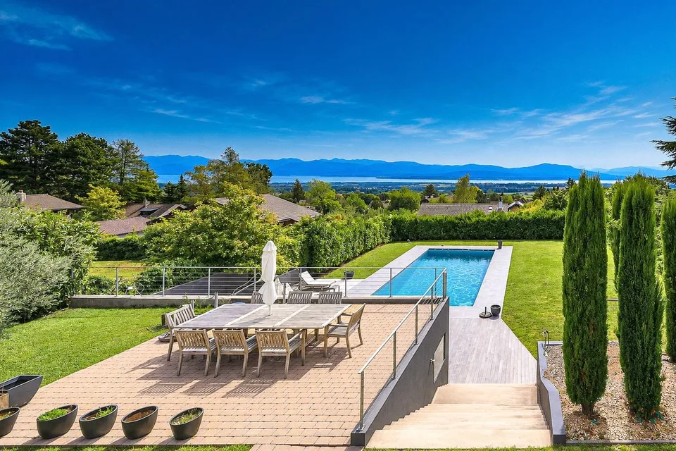 Superba villa con vista panoramica sul Lago di Ginevra, le Alpi e il Monte Bianco – foto 2 di 13