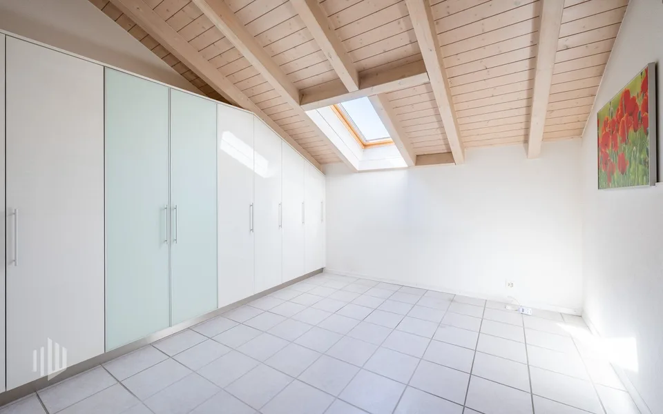 ImmoWyss - Maisonette-Traum mit herrlichem See- und Niesenblick pur – Foto 8 von 13