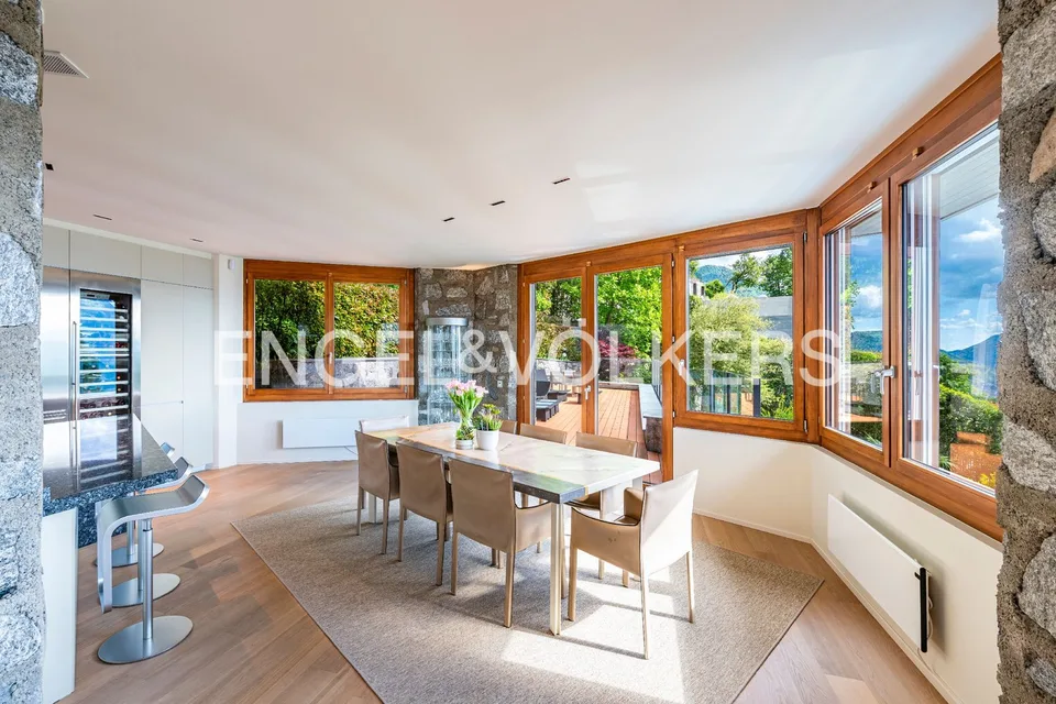Exklusives Design-Villa mit Seeblick und Pool – Foto 8 von 13