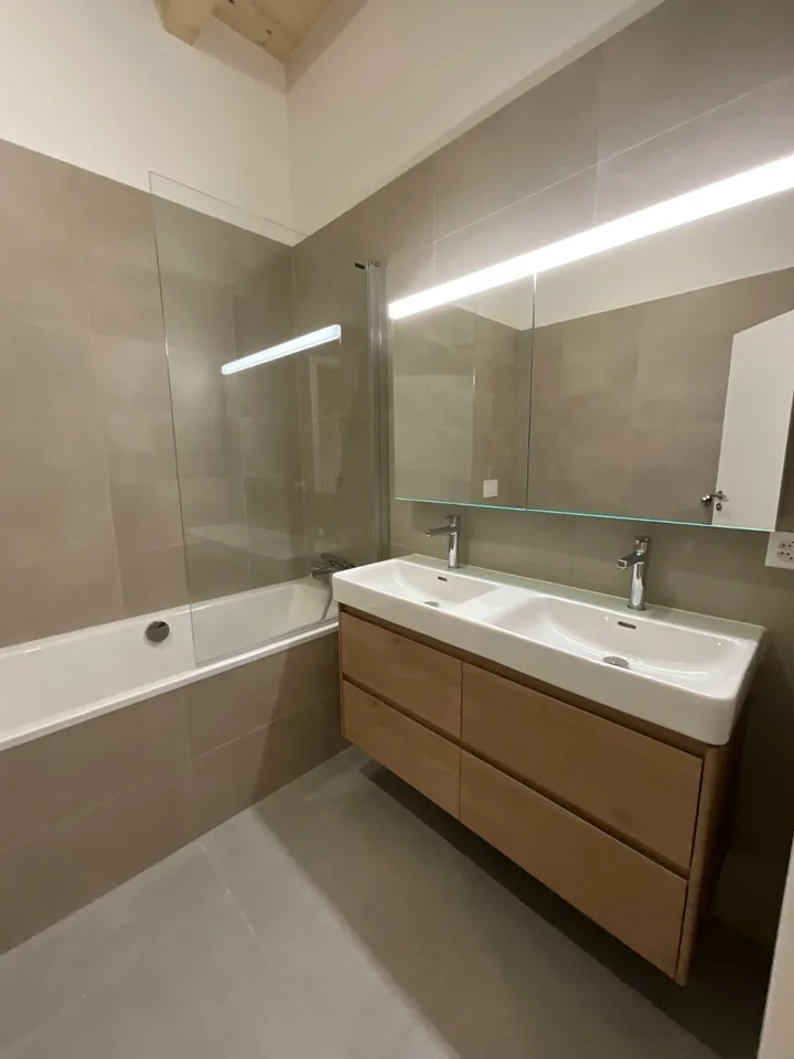 Alte Scheune in ein 6.5-Zimmer-Triplex in Avusy umgewandelt – Foto 12 von 13