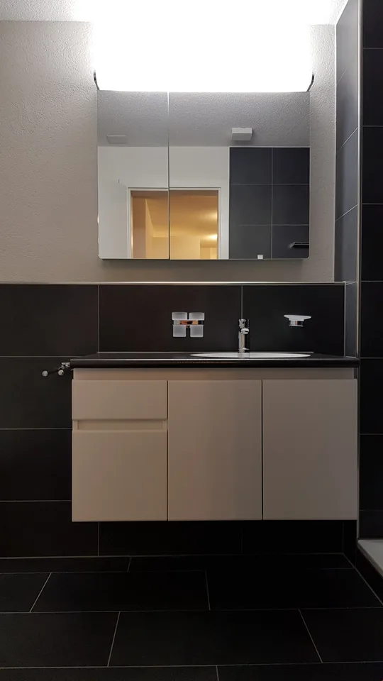 Moderne 3.5-Zimmerwohnung mit Sitzplatz – Foto 9 von 12