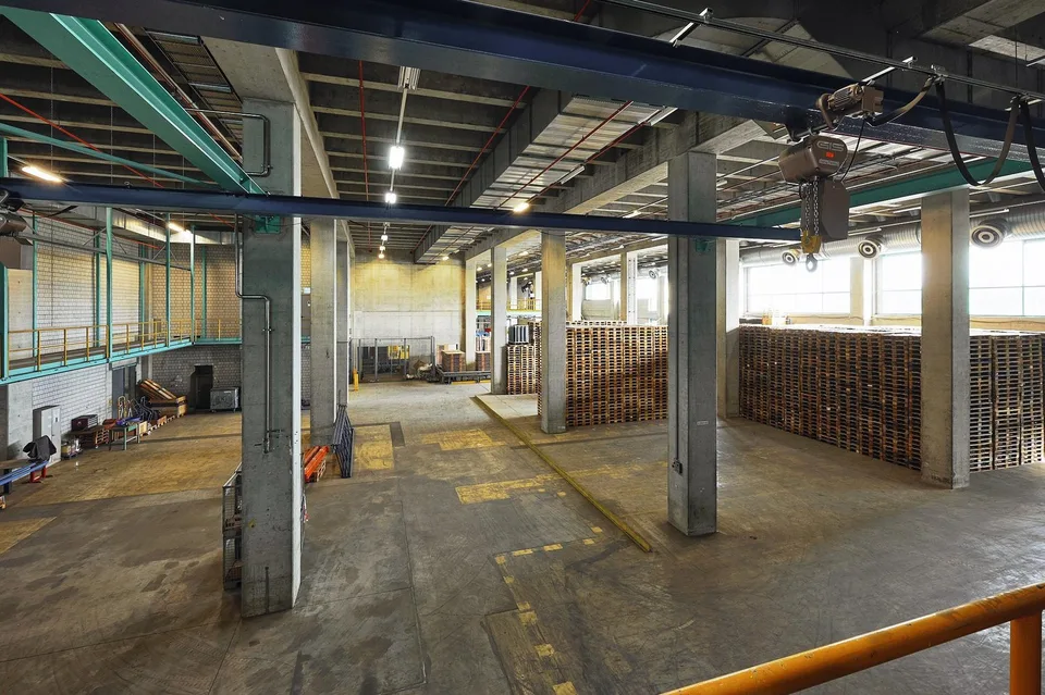 Capannone commerciale di 4'000 m² a Biberist – foto 5 di 11