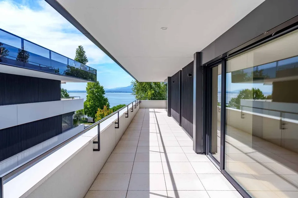 Prachtvolle 4,5-Zimmer-Neuwagenwohnung mit geräumigem überdachten Balkon von 76 m2! – Foto 7 von 11