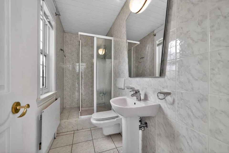 Spacieuse villa individuelle avec jardin – Foto 13 von 15