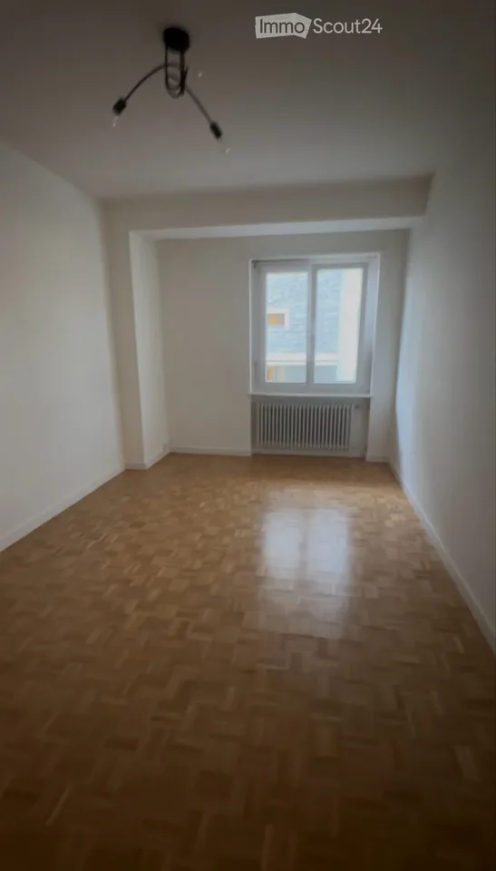 Ich suche eine Untermiete 2.5 Zimmer Mendrisio – Foto 3 von 5
