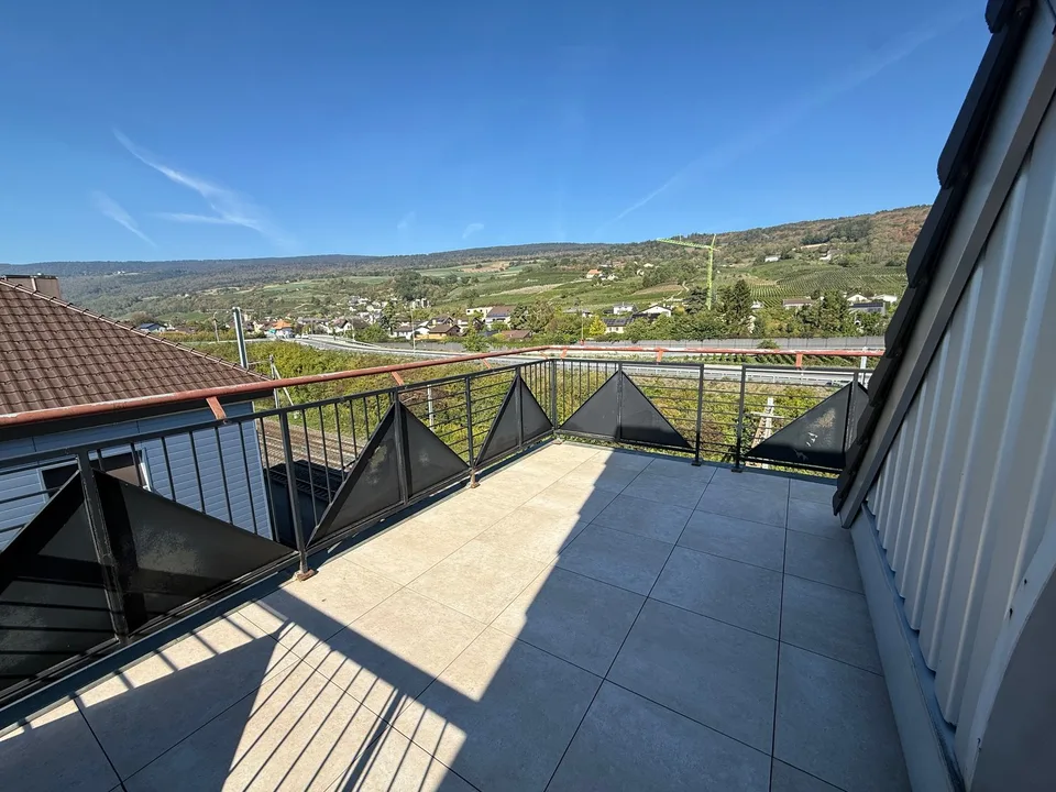Charmantes 2,5-Zimmer-Wohnung mit Balkon in Landeron – Foto 7 von 10