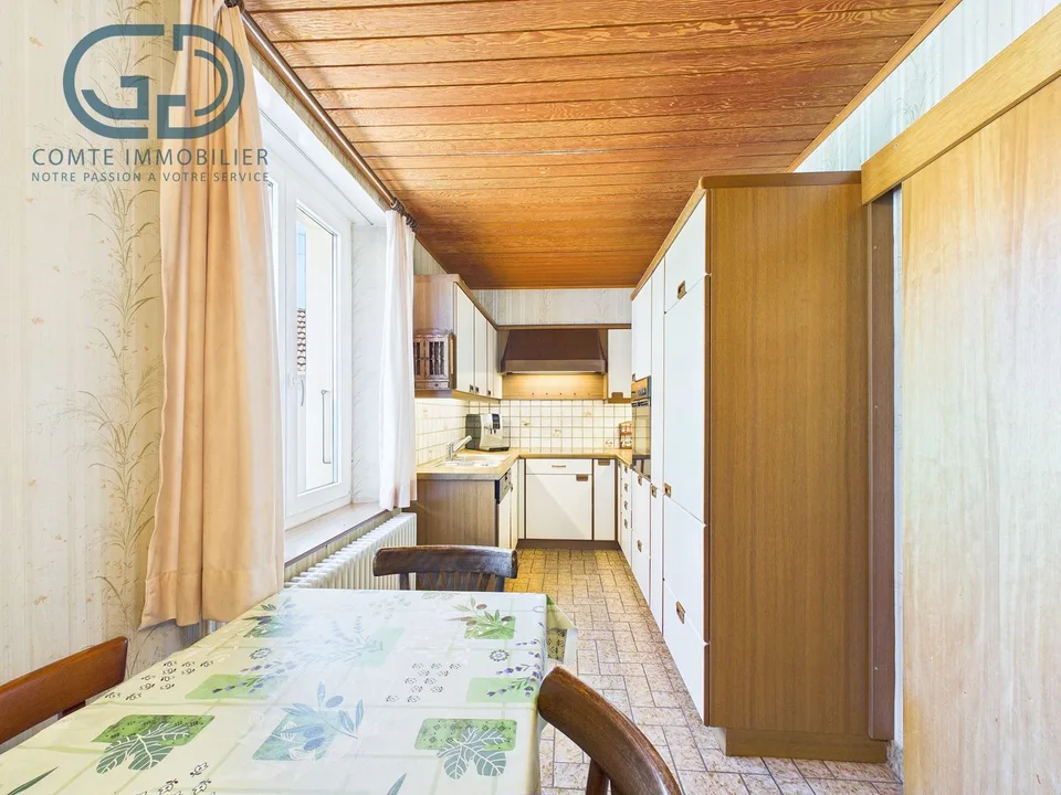 Eckhaus mit 5.5 Zimmern, Garten, Garage und großem Potenzial – Foto 4 von 13