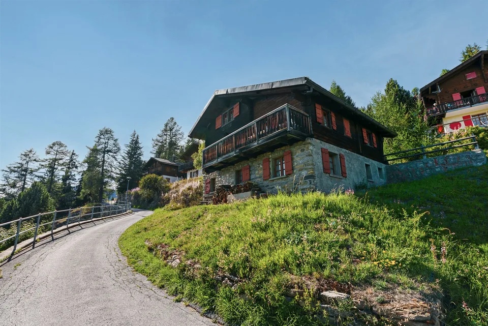 Charmant chalet 5 pièces à Riederalp – Vue montagnarde de rêve et charme rustique – photo 5 sur 30