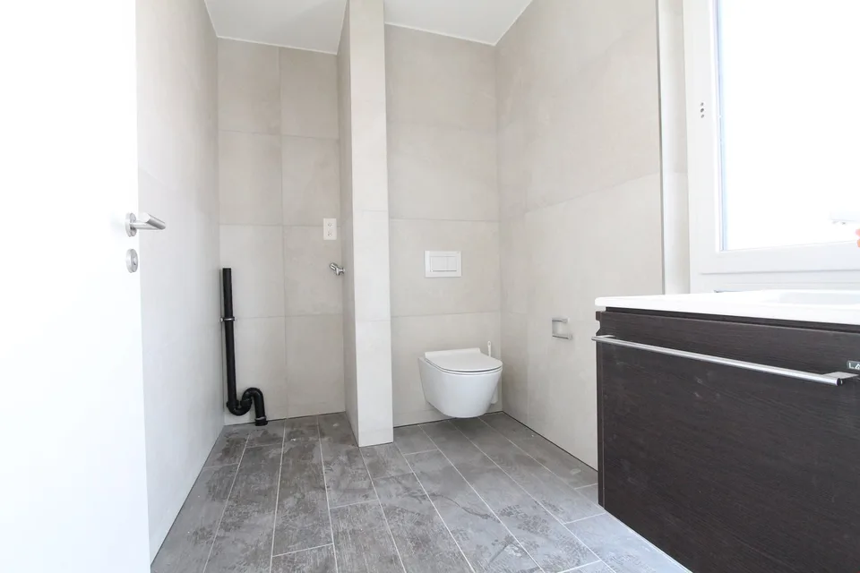 Modern 3.5-room apartment with balcony in Biberist – photo 3 of 11