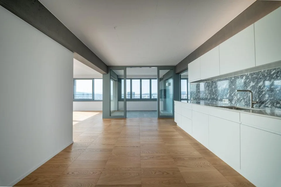 Über den Dächern von Zürich 3.5-Zimmerwohnung im 17. Stock – Foto 5 von 7