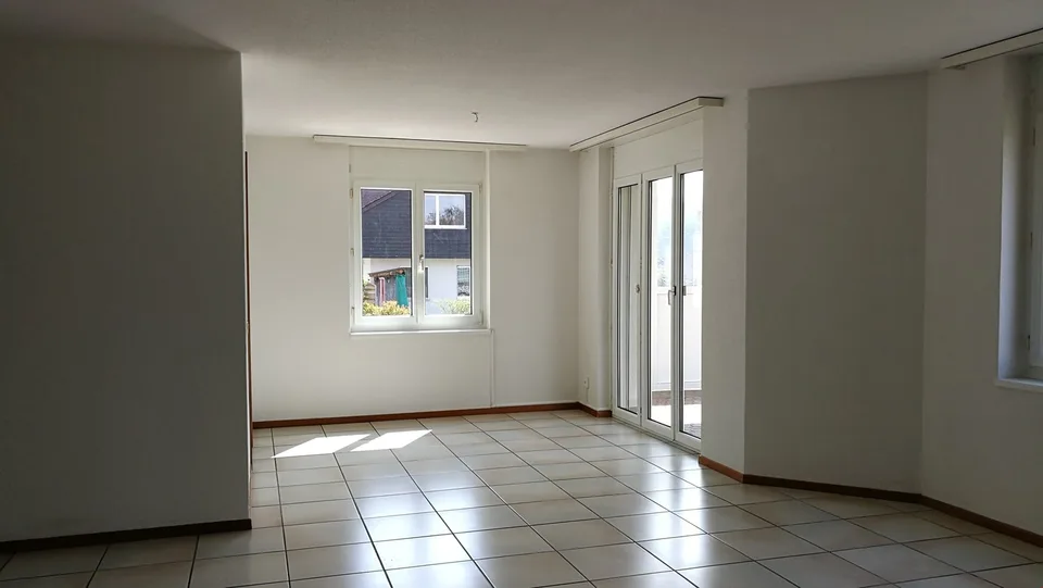 Geräumige 4.5-Zimmer-Wohnung mit Balkon und schöner Aussicht in Alchenstorf – Foto 4 von 17
