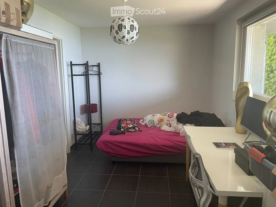 Zimmer in einem Einfamilienhaus – Foto 2 von 5