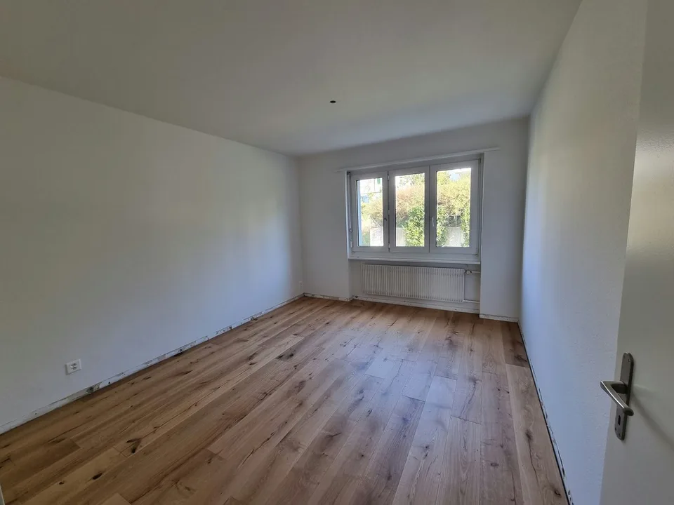 Schöne 3-Zimmer-Wohnung mit Balkon in Rüfenacht BE – Foto 5 von 12