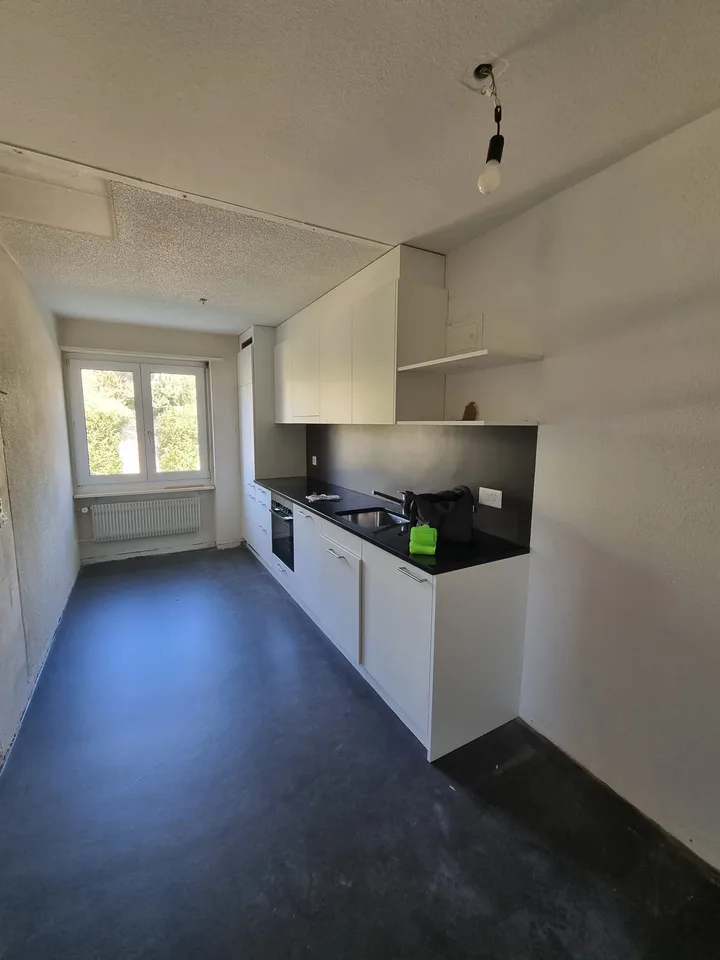 Schöne 3-Zimmer-Wohnung mit Balkon in Rüfenacht BE – Foto 2 von 12