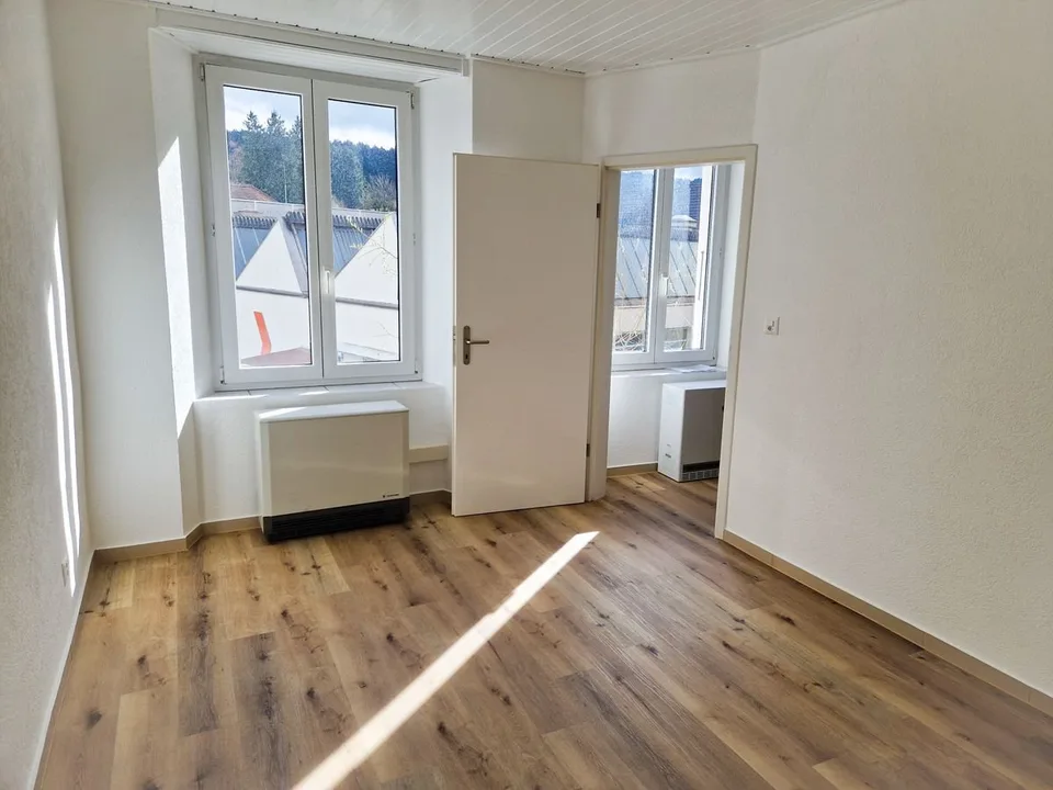Wohnung 2,5 Zimmer mit neuer Küche – Foto 2 von 4