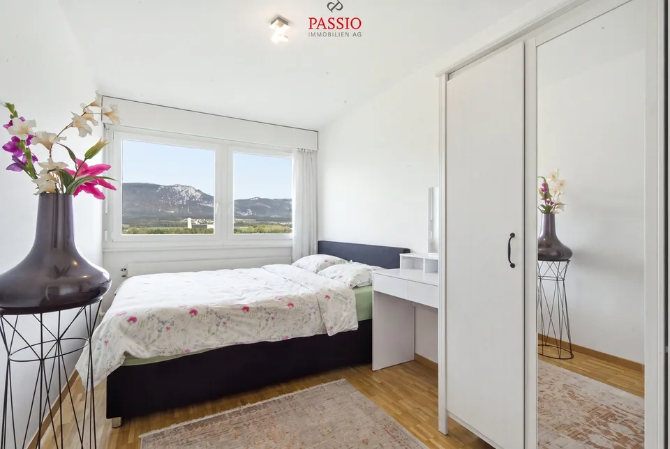 Appartement central et bien entretenu de 4,5 pièces avec vue dégagée – photo 9 sur 13