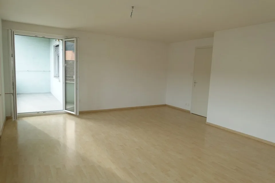 RESERVEE Tramelan - Maison de 2 appartements et atelier, annexe et places de parc – photo 9 sur 15