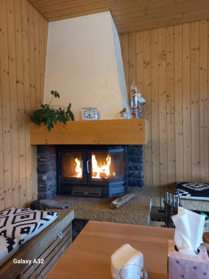 RESERVEE Tramelan - Maison de 2 appartements et atelier, annexe et places de parc – photo 10 sur 15