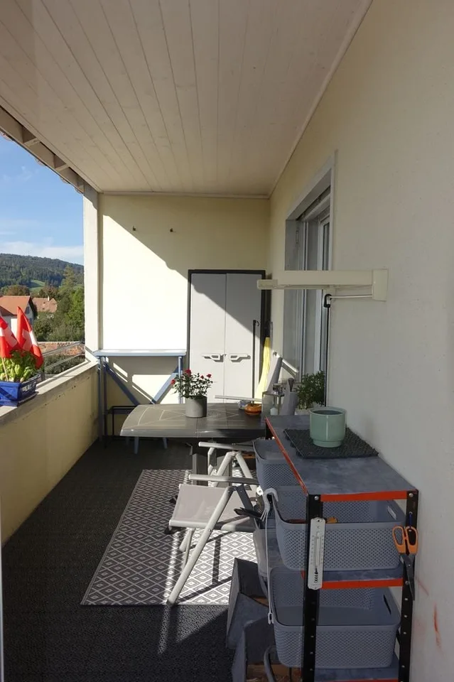 RESERVEE Tramelan - Maison de 2 appartements et atelier, annexe et places de parc – photo 4 sur 15