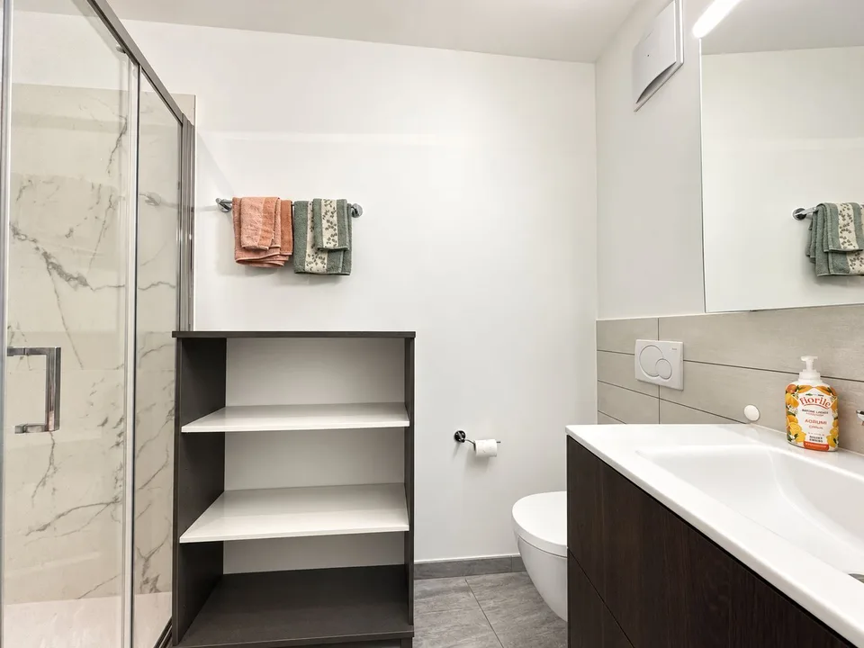 Appartement 2.5 pièces magnifique avec vue sur le lac à Gordola – photo 7 sur 9