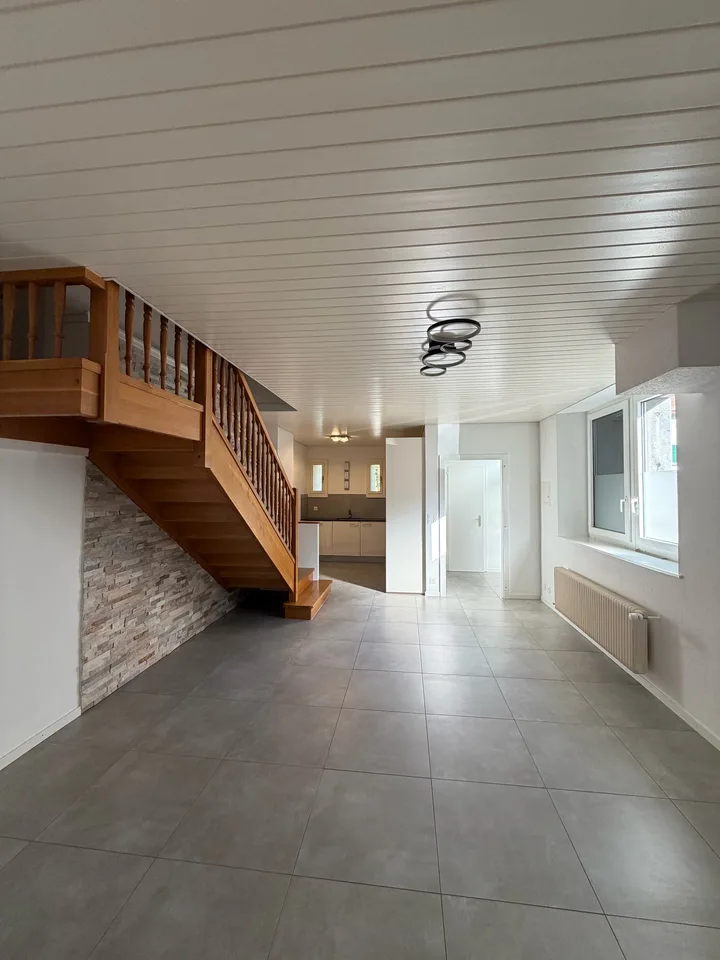 Charmantes 4.5-Zimmer-Wohnung in Yvorne – Zu vermieten ab sofort – Foto 3 von 10