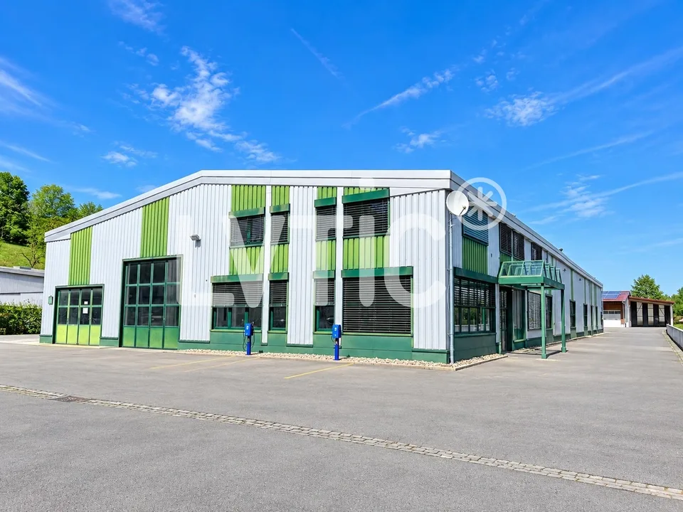 Bâtiment industriel de 2100 m2 sur parcelle 4700 m2 à louer à Moudon – photo 3 sur 13