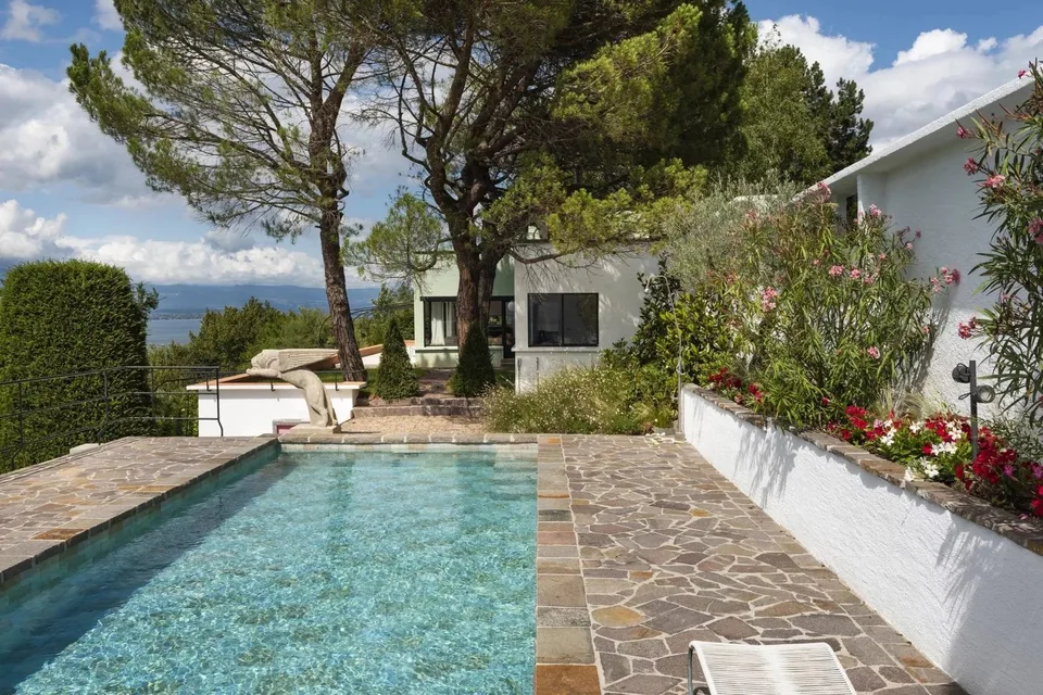 Traumhafte Villa mit atypischem Charme und Blick auf den See – Foto 5 von 10